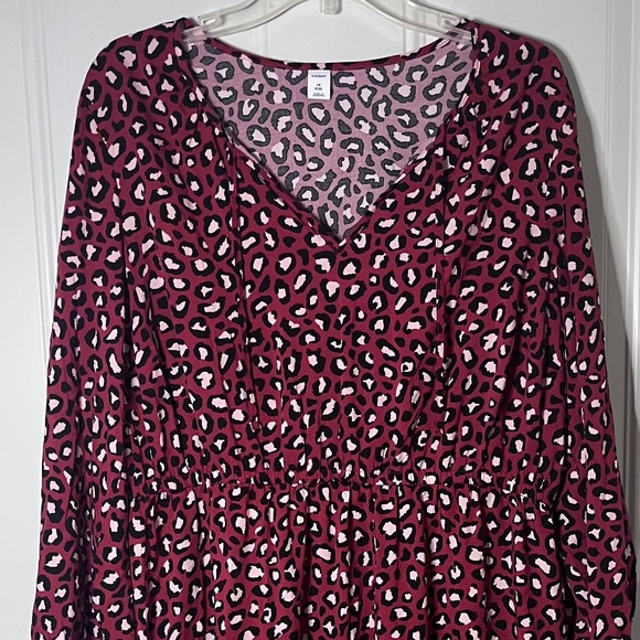 Old Navy Leopard Print Dress Womens 1X Plus Size Fitted Waist V-Neck Lightweight - Picture 1 of 6